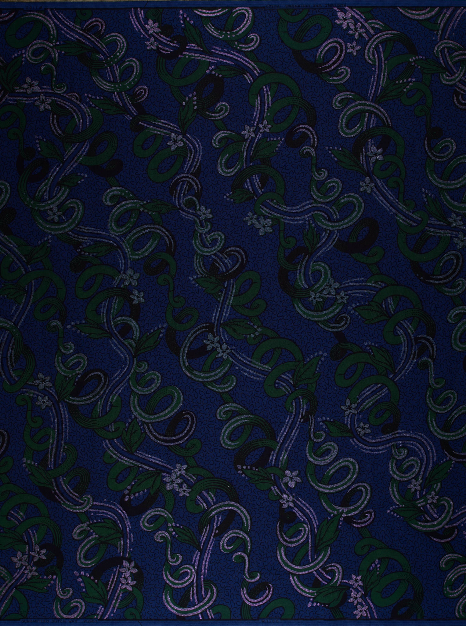 Sky Wax | VLW1100.015 | Red-Blue Pearl Embellished - Image 4